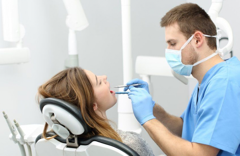 Dentist (Getty Images)